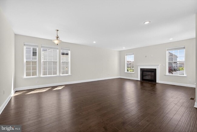 Building Photo - 2707 Henry Moore Ln