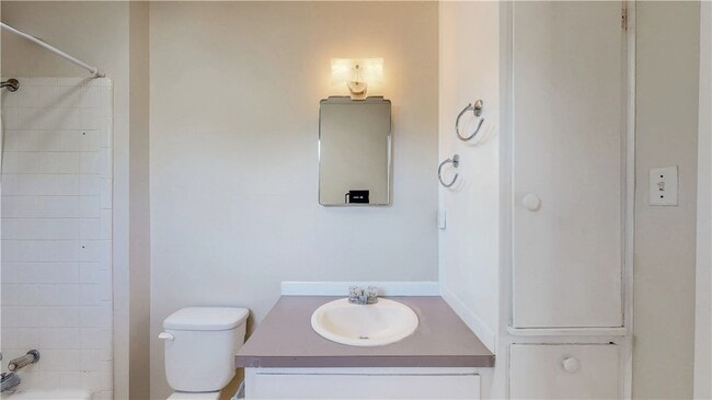 Building Photo - 1407 Lawyer St