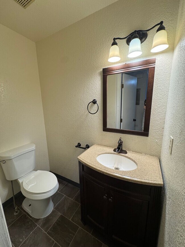 Building Photo - 8101 E 16th Ave