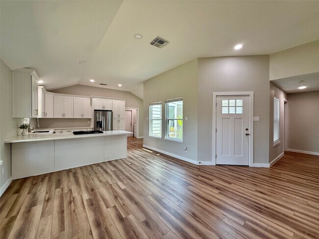 Building Photo - 1703 Windy Knoll Dr