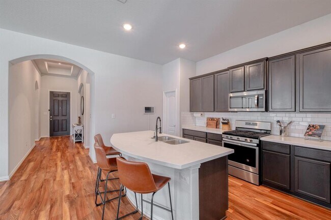 Building Photo - 6533 Cetone Terrace