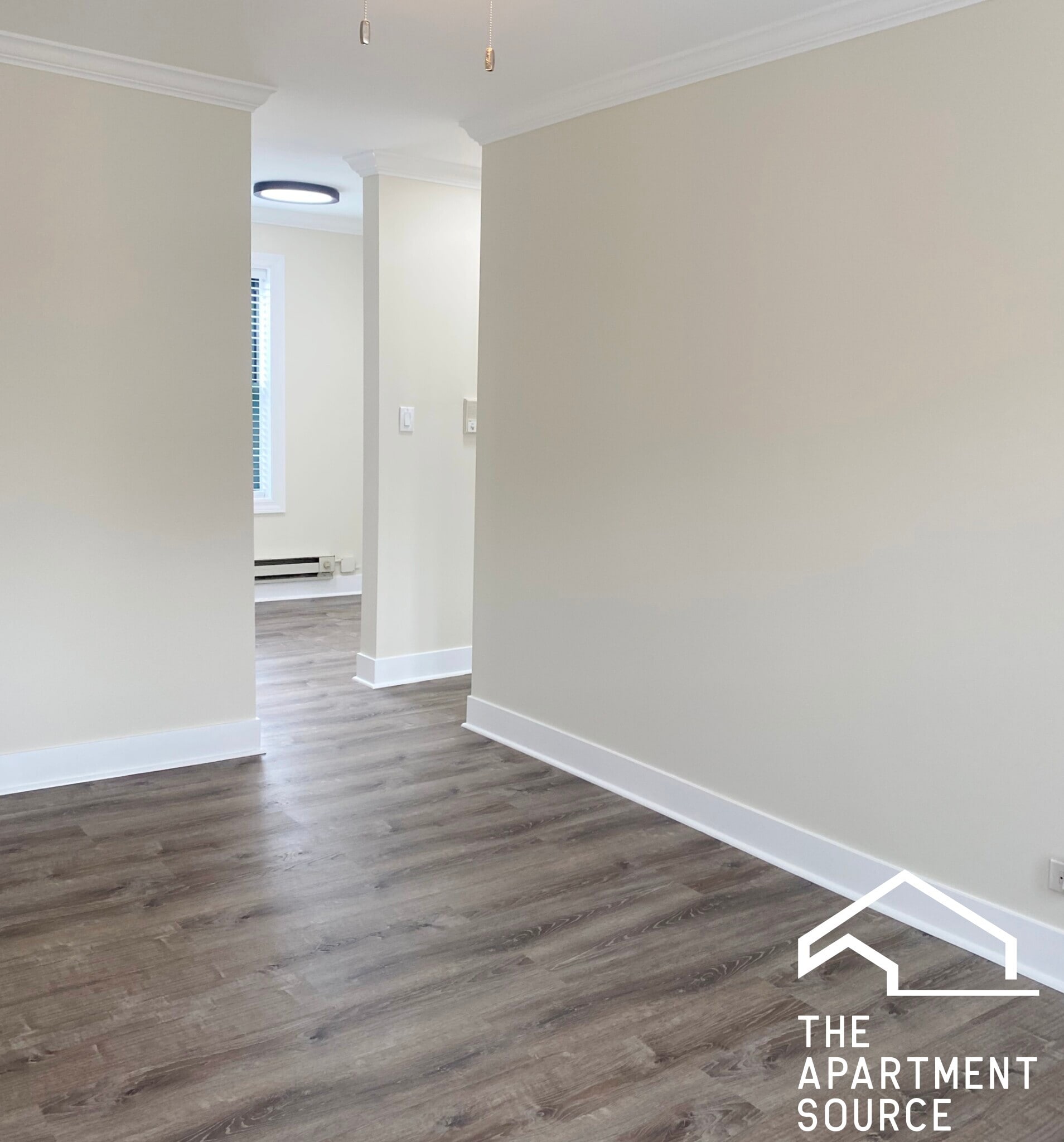 Building Photo - 3841 N Greenview Ave