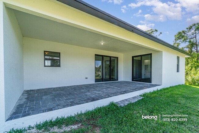 Building Photo - 15633 Lakeland Cir