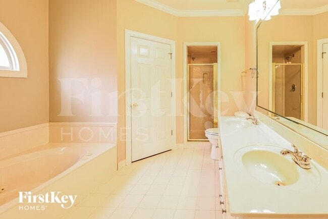 Building Photo - 849 Crest Cove