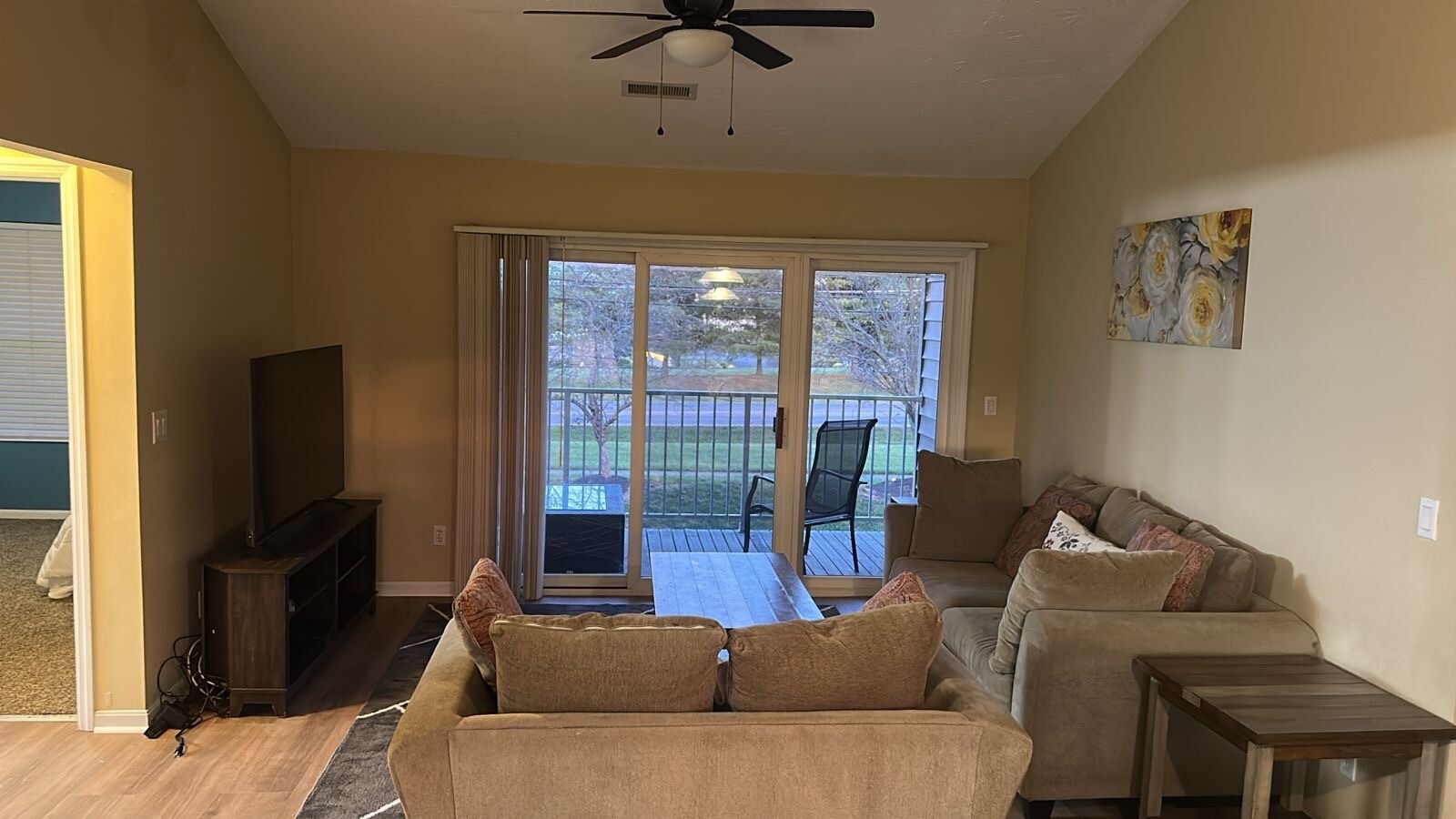 Building Photo - 4642 Court Yard Dr