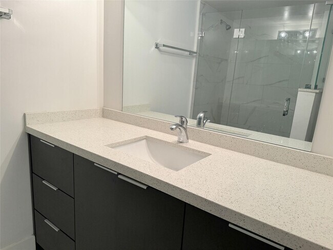 Building Photo - 6800 Cypress Rd