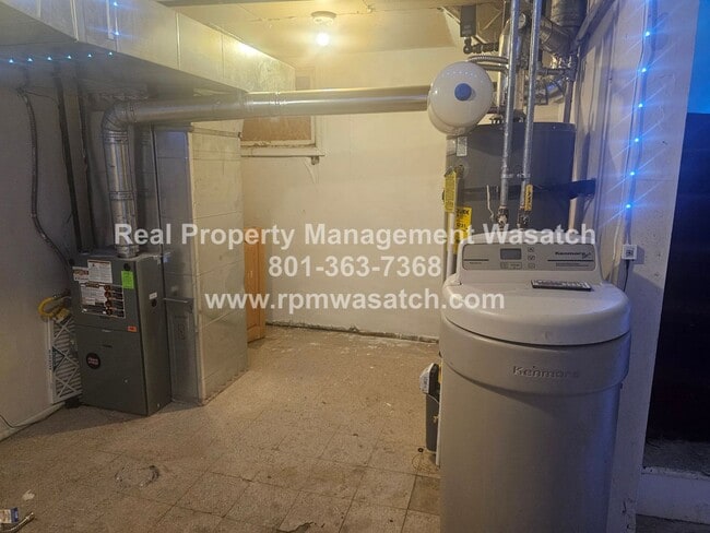 Building Photo - 297 Marvista Ln