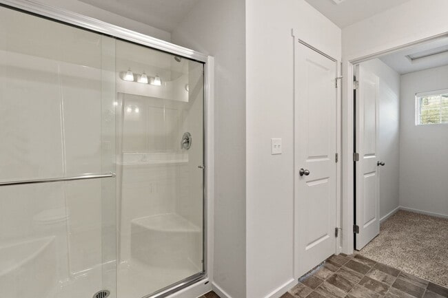 Building Photo - 4800-4802 E Fairview Ave