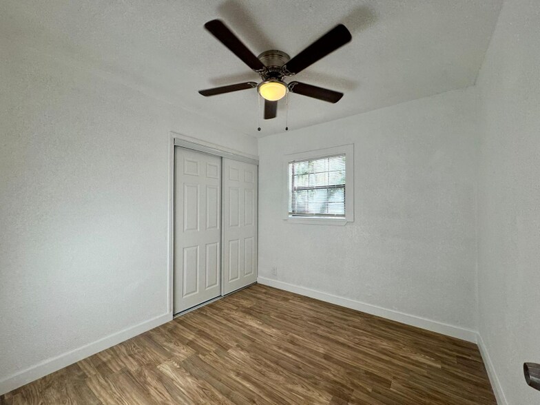 Building Photo - 4023 Sunrise Creek Dr