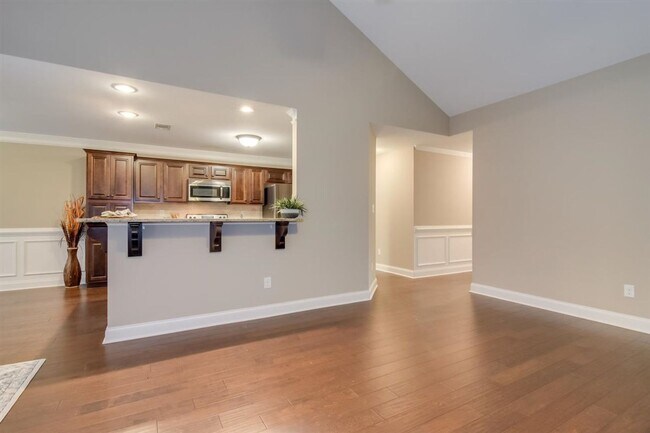 Building Photo - 219 Sandleton Way