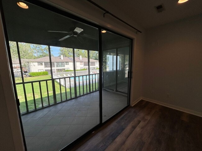 Building Photo - 2BR/2BA Condo close to Wrightsville Beach ...