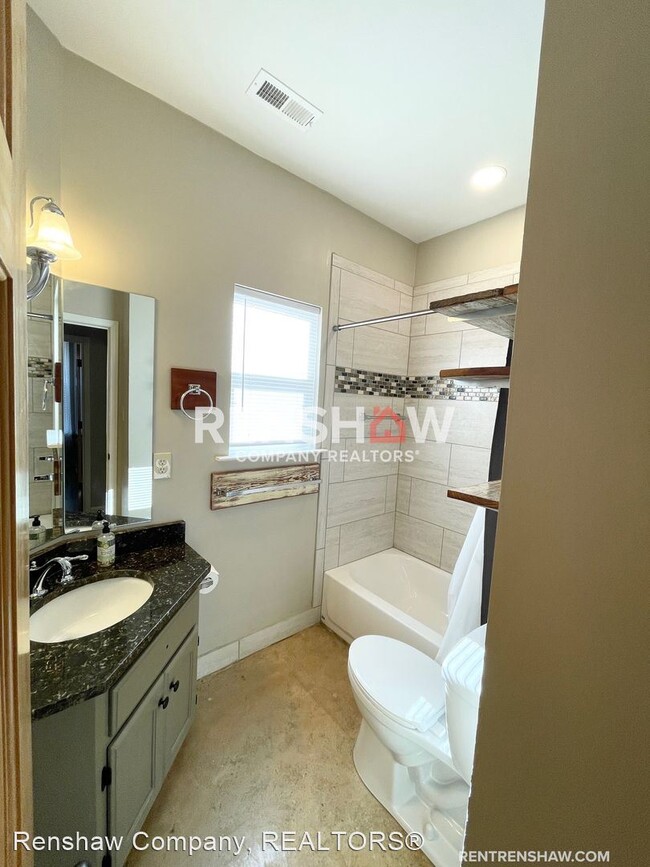 Building Photo - 3 br, 2 bath House - 226 Looney Ave