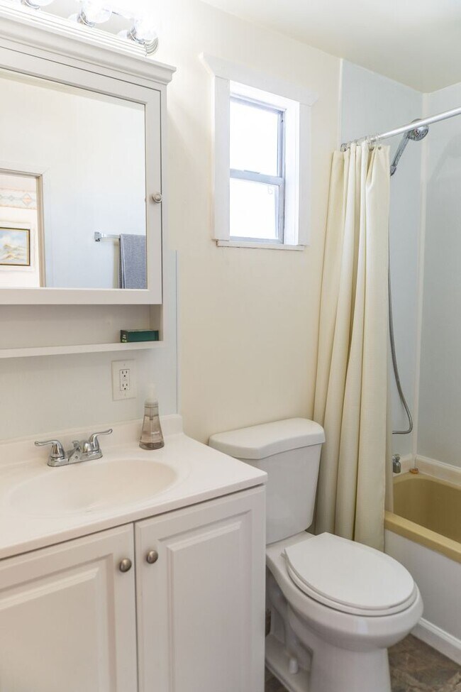 Building Photo - Turn-Key Park Model in Yuma Foothills – Fu...