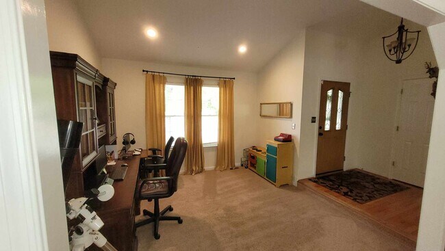 Building Photo - 13110 Cherub Way