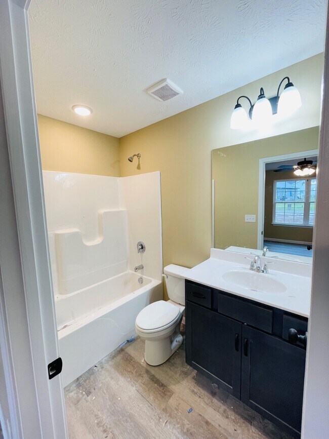 Building Photo - 106 Diane Ct