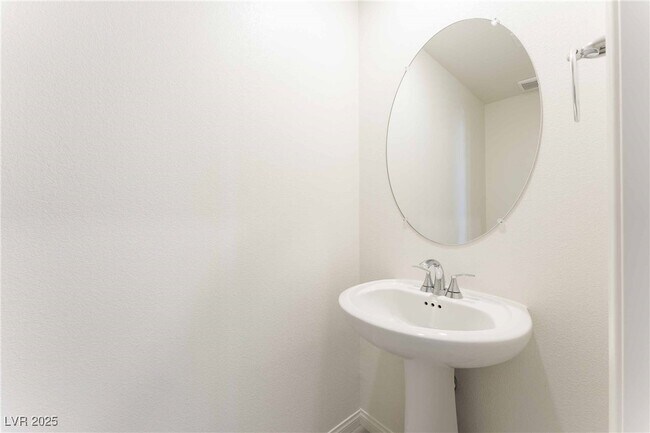 Building Photo - 3701 Via Gennaro