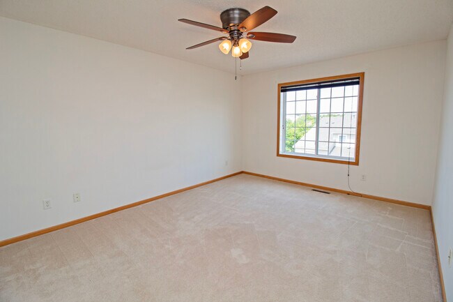 Building Photo - 6580 Olive Ln N