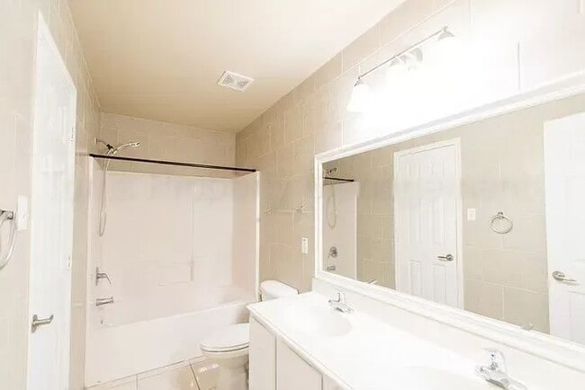 Building Photo - 3609 Venera St