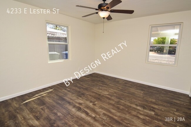 Building Photo - 4233 E Lester St