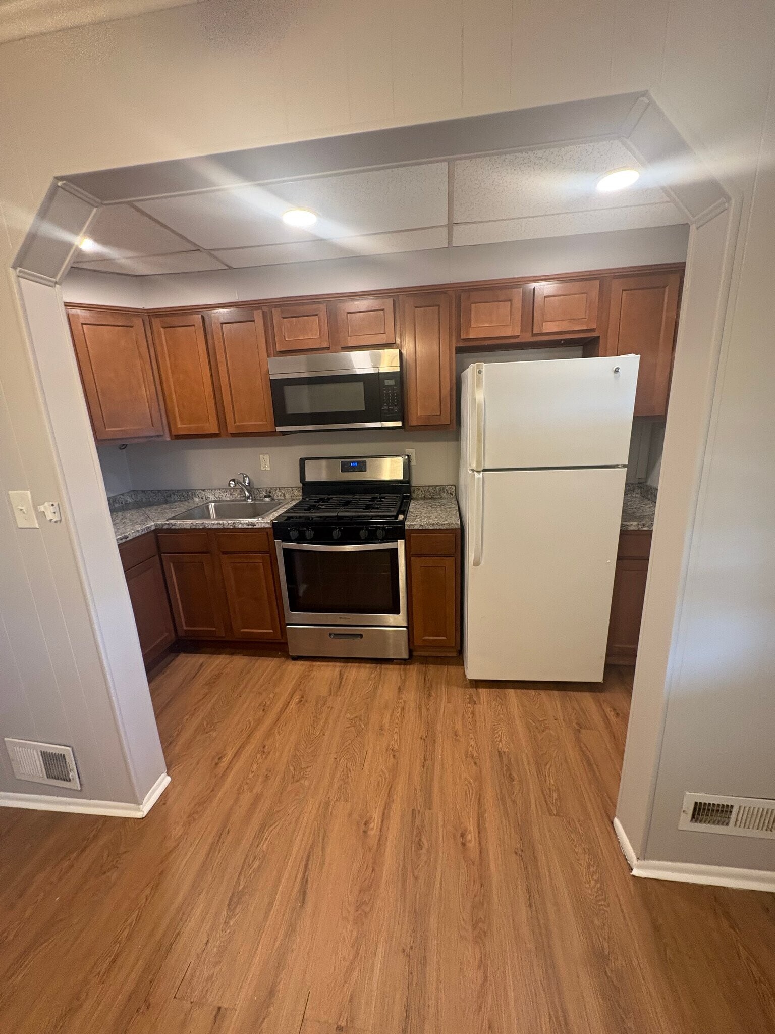 Building Photo - 333 N Grantley St