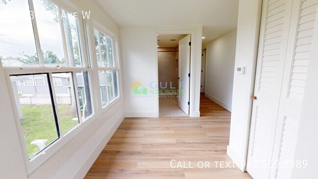 Building Photo - 1513 7th Ave W