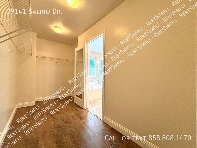 Building Photo - 29141 Salrio Dr
