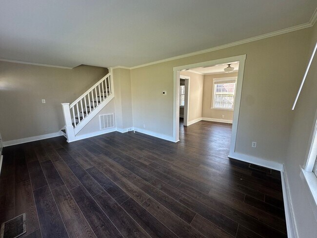 Building Photo - Old Hickory Village Duplex