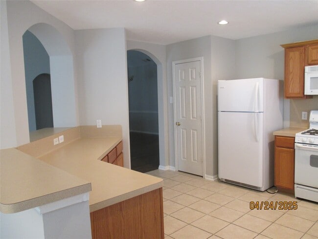 Building Photo - 5531 Poplar Terrace Ln