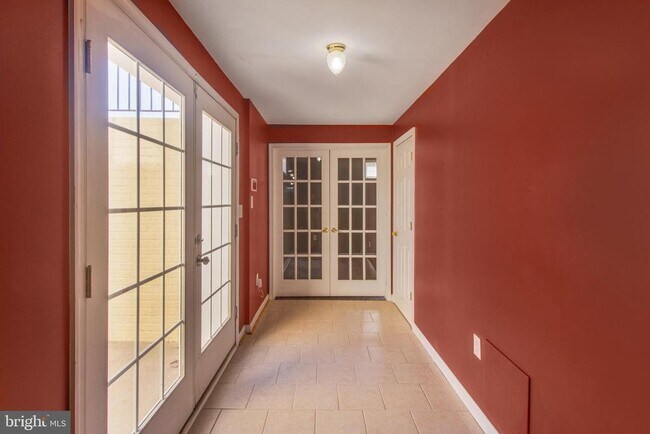 Building Photo - 15309 Lions Den Rd