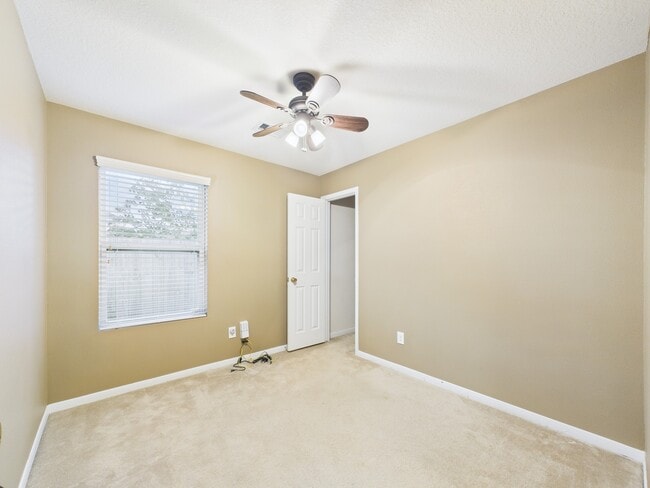 Building Photo - 5039 Ivy Fair Way