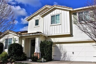 Building Photo - Beautiful Whitney Ranch 2 Story, 5/3.5 Hom...