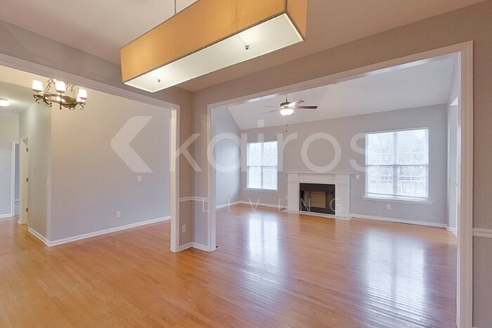 Building Photo - 605 Sophia Ct