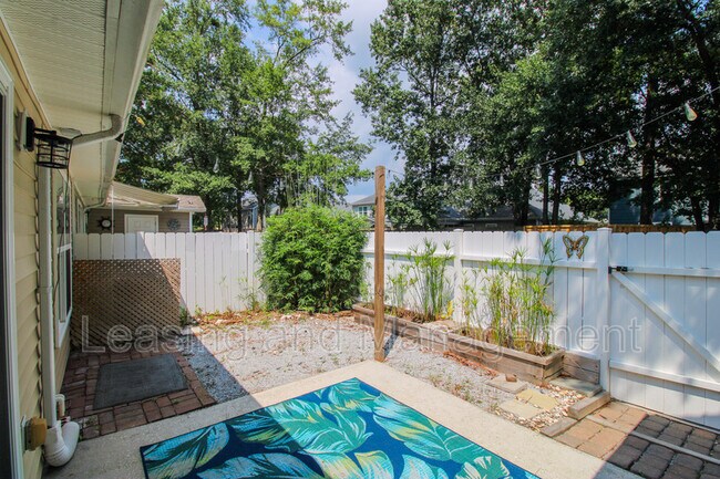 Building Photo - 3259 Walter Dr