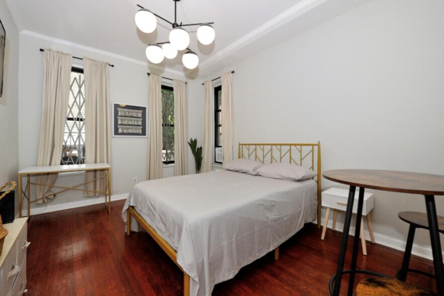 Primary Photo - 970 Madison Ave