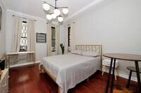 Building Photo - 970 Madison Ave