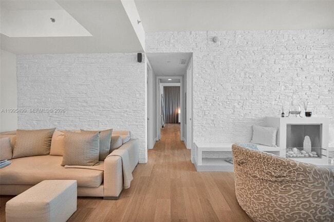 Building Photo - 15901 Collins Ave