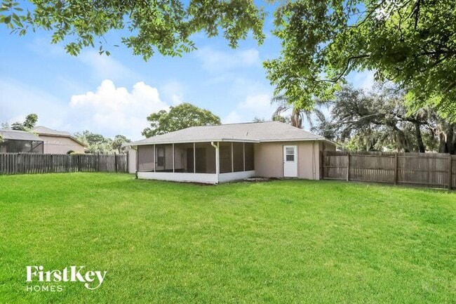 Building Photo - 1689 Cedro Ave