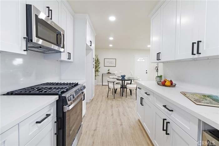 Building Photo - 15994 Sequoia Ave