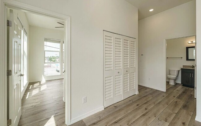 Building Photo - Evergreen Multiplex