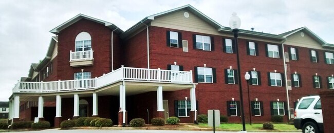 Building Photo - Pecan Hills