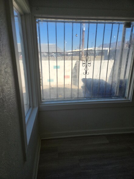 Building Photo - 106 California St SE