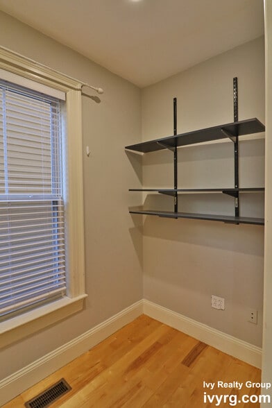 Building Photo - 358 Dorchester St
