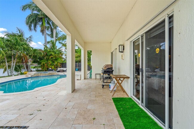 Building Photo - 3654 SW 150th Ct
