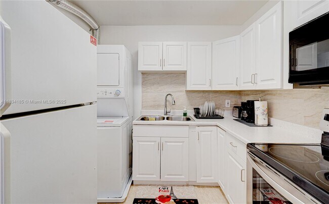 Building Photo - 502-504 Phippen Waiters Rd