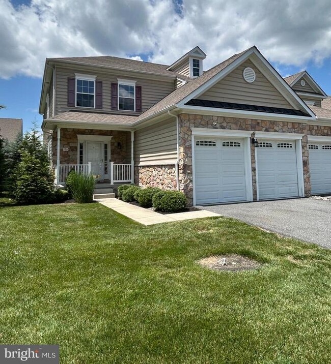 Primary Photo - 106 Sirius Dr
