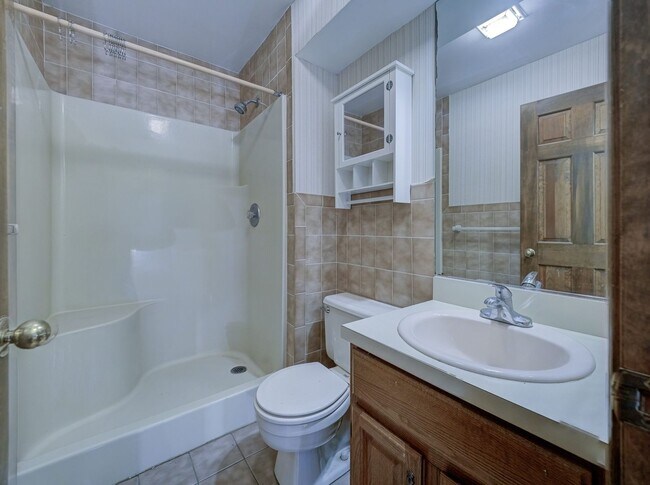 Building Photo - 26 White Swan Way