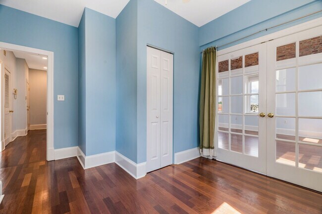 Building Photo - 1324 Euclid St NW