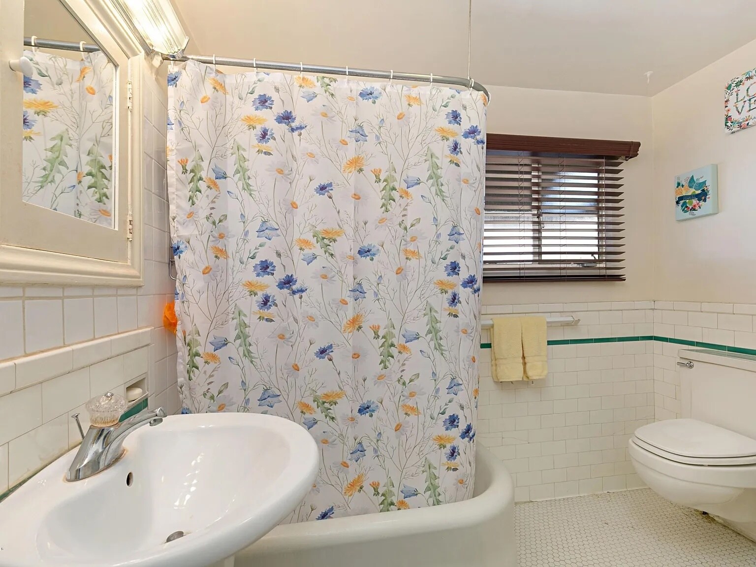 bathroom - 494 N Craig Ave