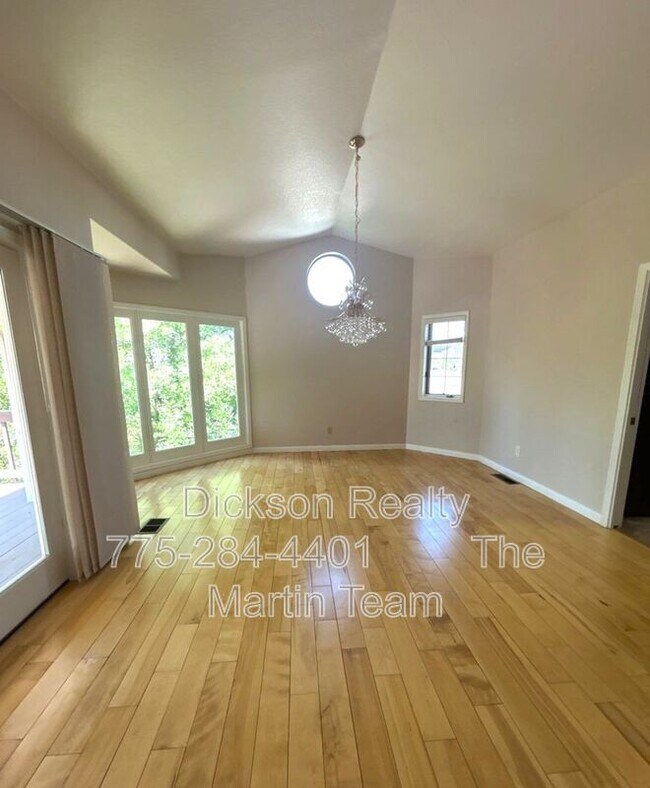 Building Photo - 3245 Marthiam Ave