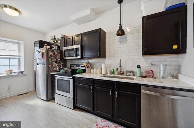 Building Photo - 301 N Darlington St